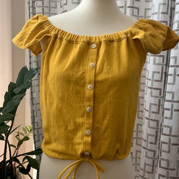 Madewell Tops - 💛HP💛 Madewell Texture & Thread button up top Size Medium EUC